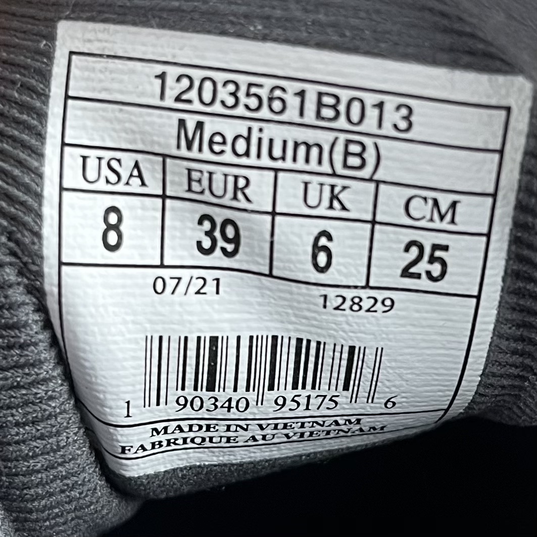 Brooks style tag