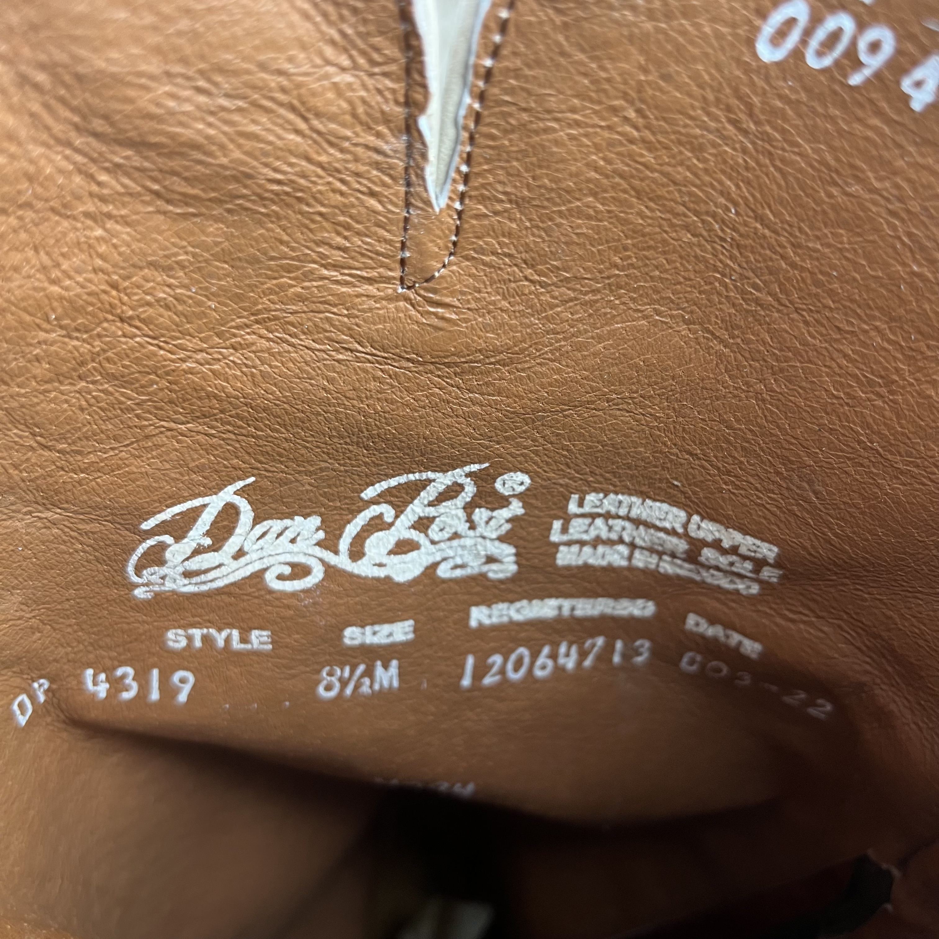 Dan Post style tag