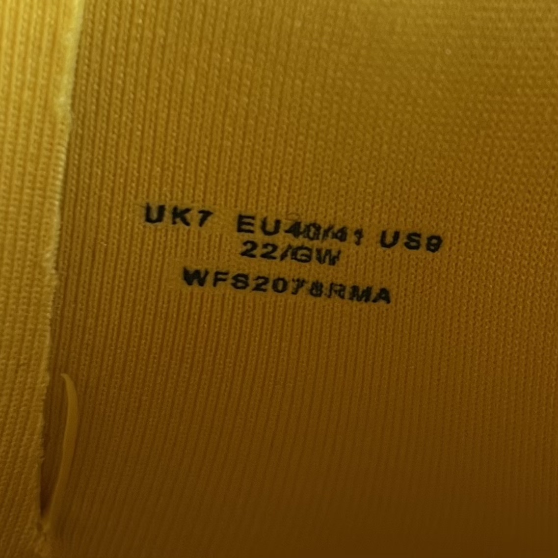 Hunter Boots style tag